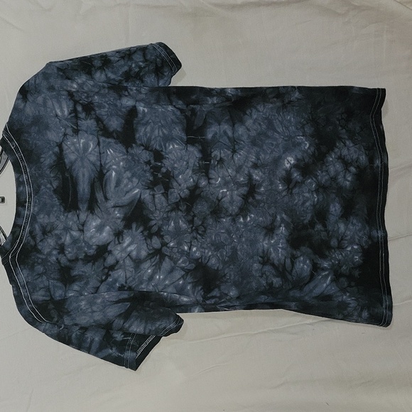 Shirt - Picture 4 of 4